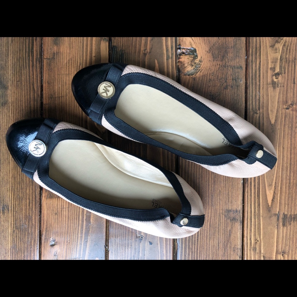 Michael Kors Ballet Flats w/subtle Bow